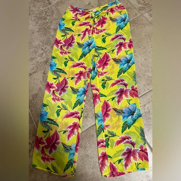 Victoria’s Secret Cover up Hisbicus Floral Swim Pant - Picture 1 of 4